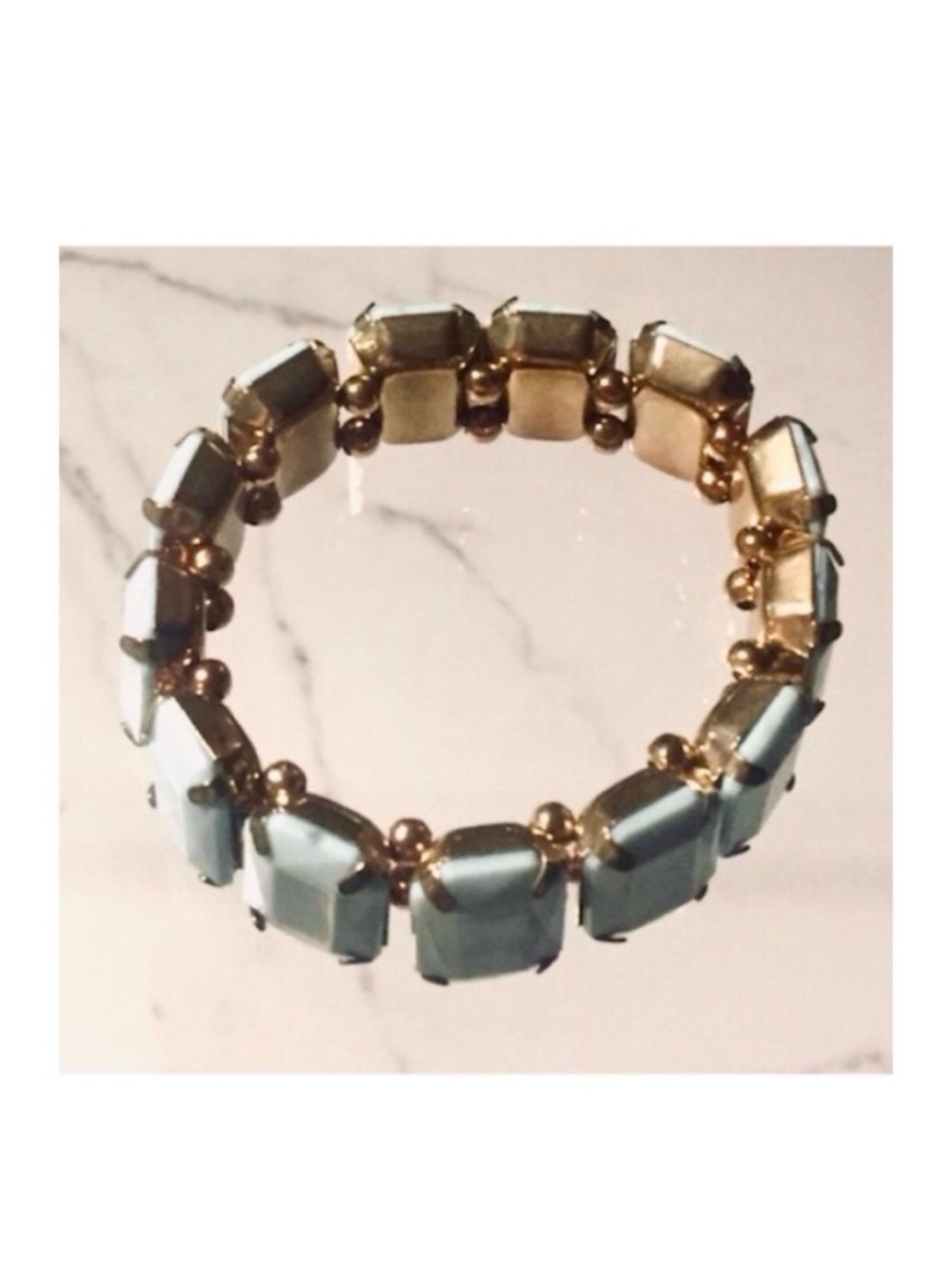 Cool Blue Glass Gem and Gold Stretch Bracelet